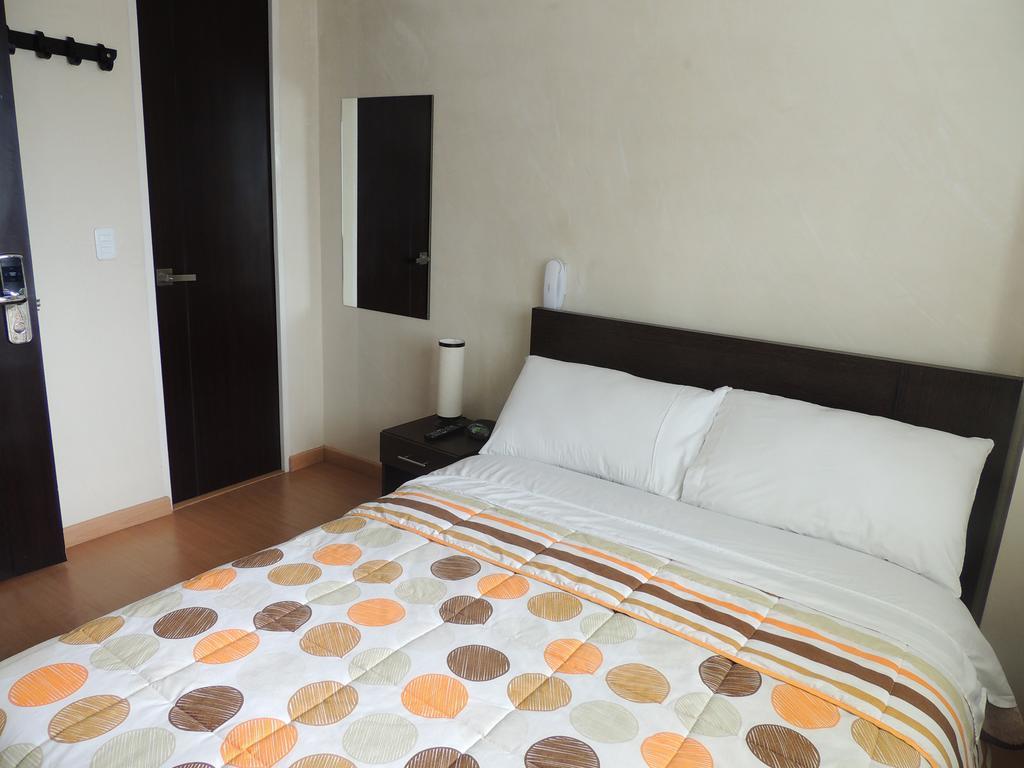 Hotel Titan & Bogotá